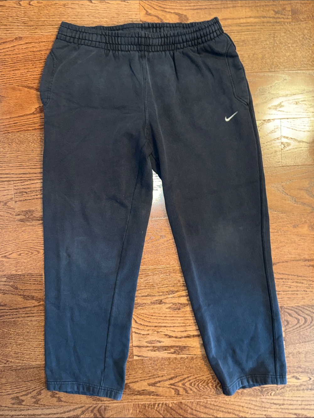 Size L men’s Nike black sweatpants.